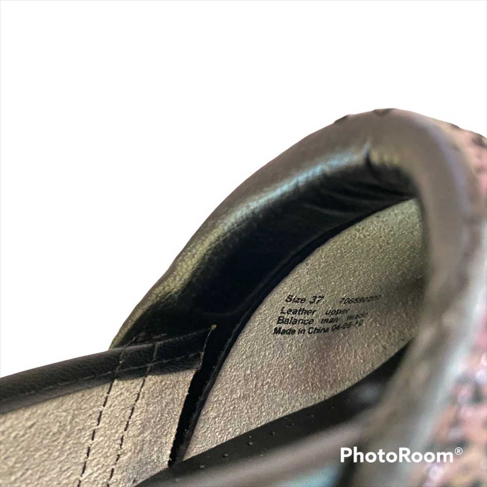 Dansko Clogs - Picture 11 of 11